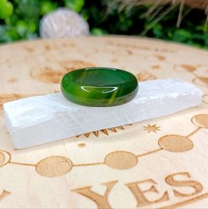 ● Green Carnelian Agate Crystal Ring ● Size 7 ● natural stone ● New